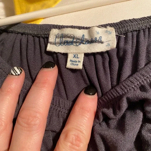 Top - Picture 2 of 2